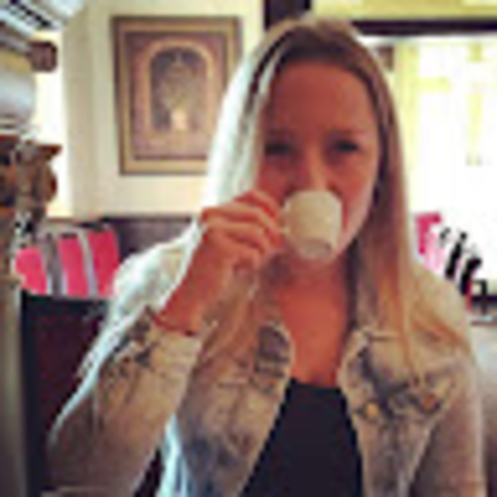 Meet your Posher, Kayla